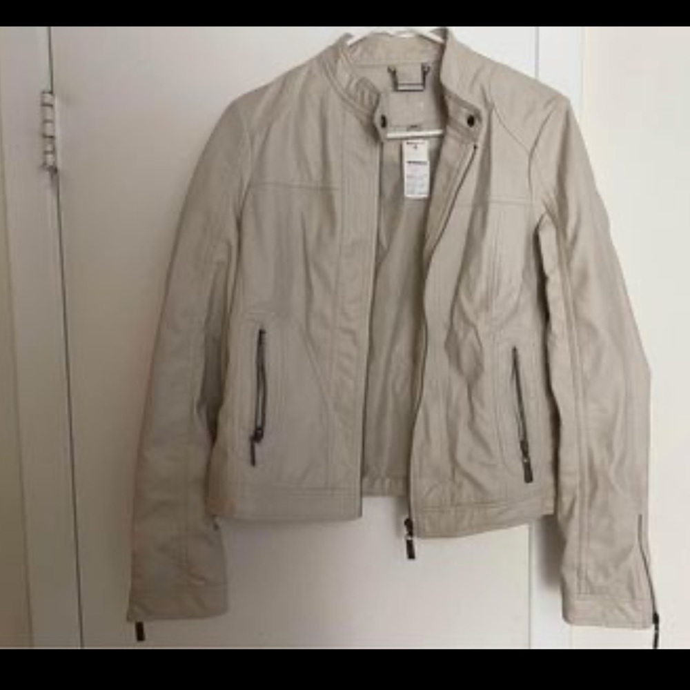 COPY - Woman's bomber jacket. Brand new